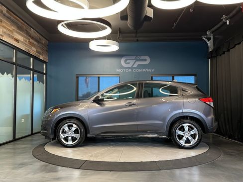 Used 2019 Honda HR-V LX image 6