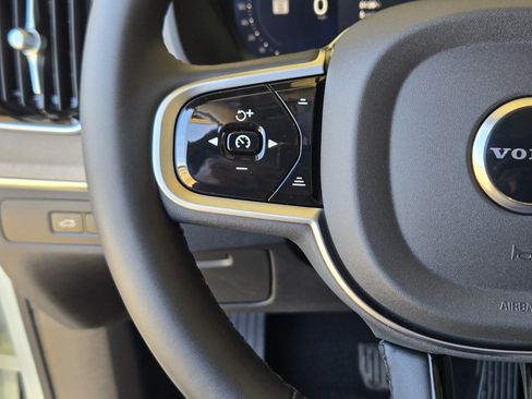 New 2026 Volvo XC90 T8 Plus image 28