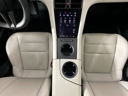 Used 2020 Porsche Taycan 4S image 14