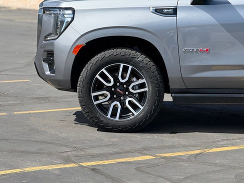 Used 2021 GMC Yukon XL AT4 w/ AT4 Premium Package image 8