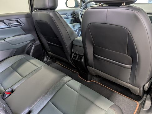 Used 2026 GMC Terrain AT4 AWD/4WD image 16