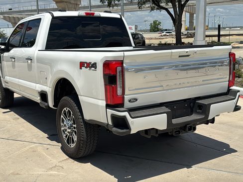Used 2026 Ford F250 Platinum w/ Platinum Plus Package AWD/4WD image 5