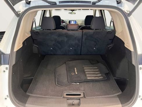 Used 2025 Nissan Rogue SV AWD/4WD image 6