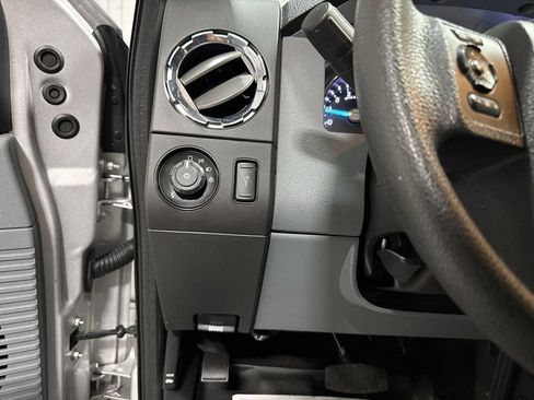 Used 2015 Ford F250 XLT w/ XLT Premium Package RWD image 18