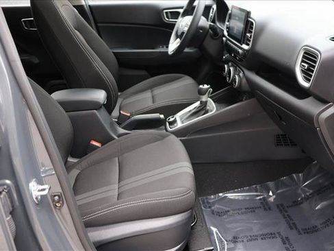 Certified 2026 Hyundai Venue SEL FWD image 29