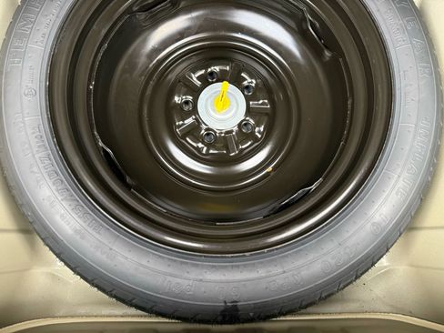 Used 2018 Subaru Legacy 2.5i Premium w/ Eyesight & BSD & Rcta & HBA image 14