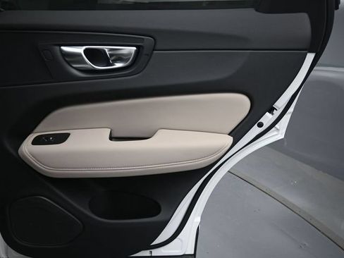 New 2026 Volvo XC60 B5 Plus w/ Protection Package Premier AWD/4WD image 28