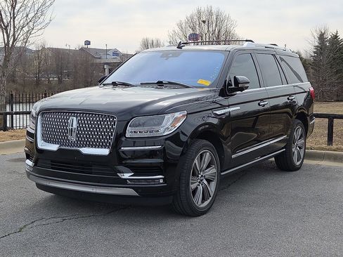 Used 2018 Lincoln Navigator Reserve w/ Technology Package image 2