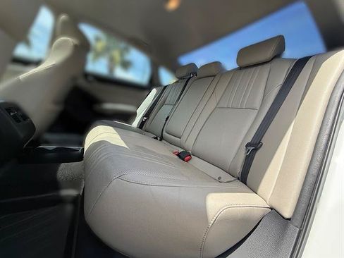 Used 2019 Honda Accord EX-L image 11