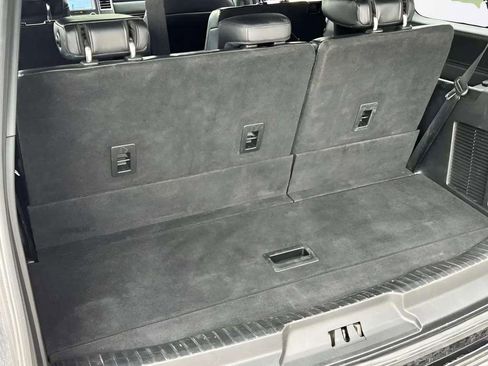 Used 2019 Ford Expedition Limited image 12