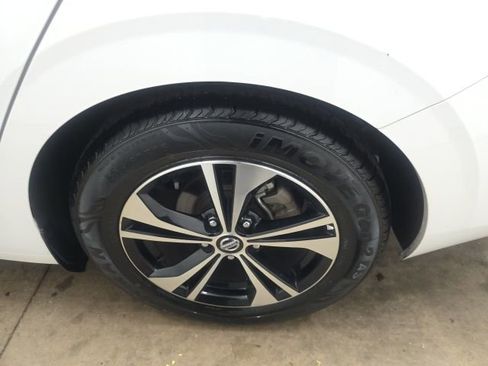 Used 2022 Nissan Sentra SV image 12