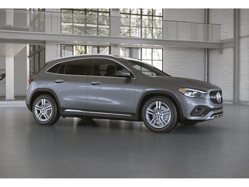 Used 2022 Mercedes-Benz GLA 250 4MATIC image 14