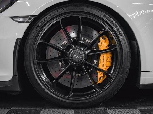 Used 2015 Porsche 911 GT3 RWD image 13
