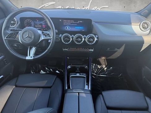 Used 2025 Mercedes-Benz GLA 250 image 4