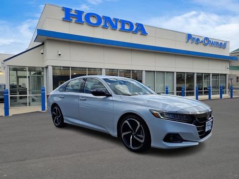 Used 2022 Honda Accord Sport image 3