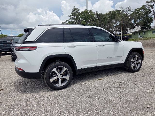 New 2026 Jeep Grand Cherokee Limited w/ Luxury Tech Group II RWD image 7