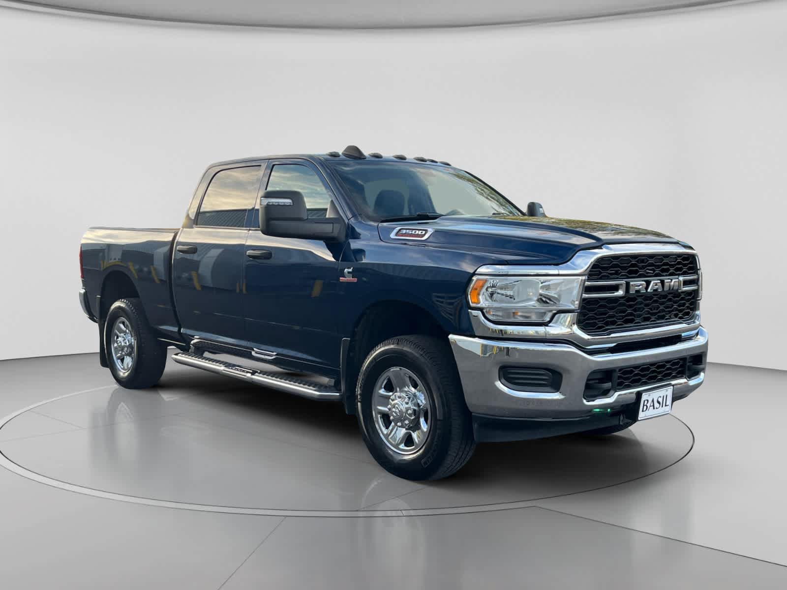 Used 2024 RAM 3500 Tradesman w/ Chrome Appearance Group AWD/4WD image 3