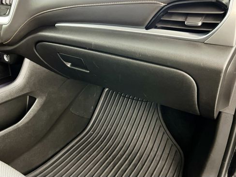 Used 2019 Chevrolet Traverse LT image 35