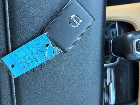 Used 2018 Volvo S90 T5 Momentum w/ Convenience Package image 23