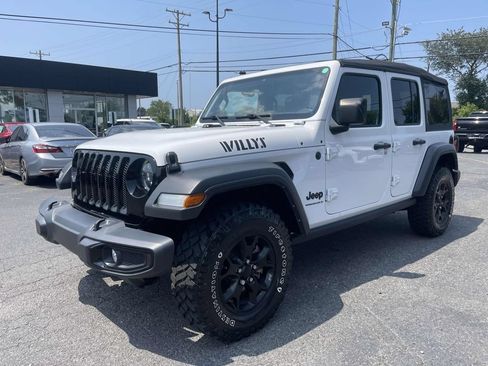 Used 2023 Jeep Wrangler Unlimited Sport AWD/4WD image 3