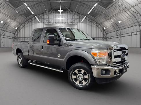 Used 2011 Ford F250 Lariat w/ Lariat Interior Pkg AWD/4WD image 8