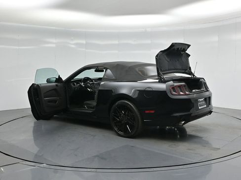 Used 2014 Ford Mustang Convertible w/ Equipment Group 102A image 29