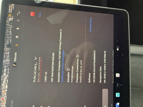 Used 2022 Tesla Model Y Performance image 17