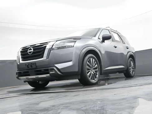 Used 2022 Nissan Pathfinder SL w/ SL Premium Package AWD/4WD image 50