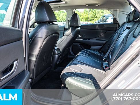 Used 2024 Hyundai Elantra Limited FWD image 19