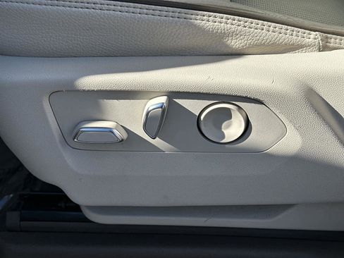 Used 2022 GMC Yukon Denali image 23