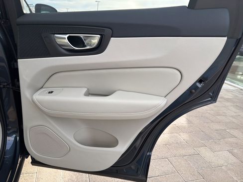 New 2026 Volvo XC60 B5 Ultra w/ Climate Package image 23