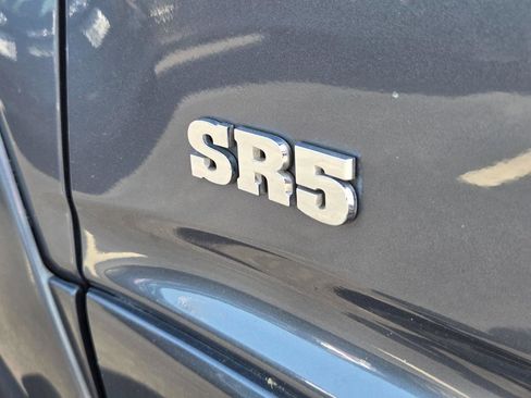 Used 2004 Toyota 4Runner SR5 image 10