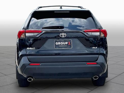 Used 2024 Toyota RAV4 XLE w/ Convenience Package FWD image 5