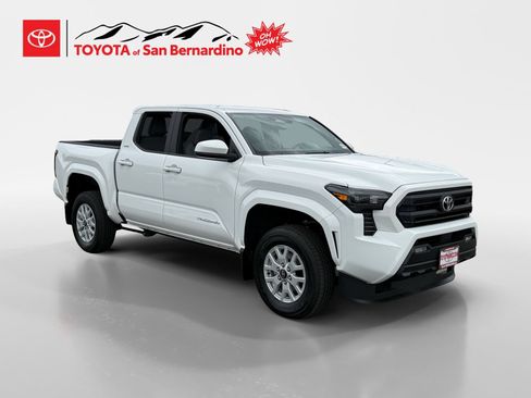 Certified 2026 Toyota Tacoma SR5 AWD/4WD image 7