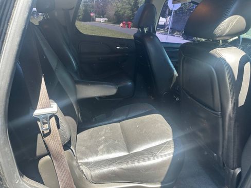 Used 2009 Cadillac Escalade AWD image 12