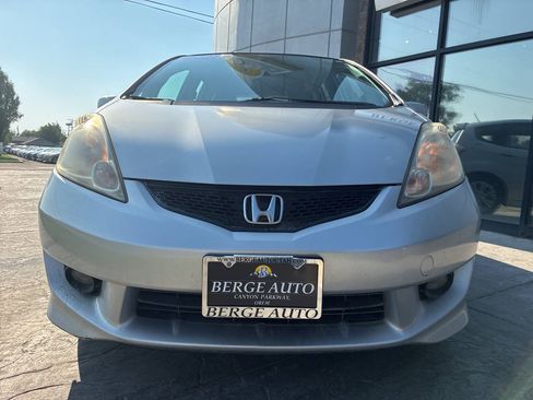 Used 2011 Honda Fit Sport image 2