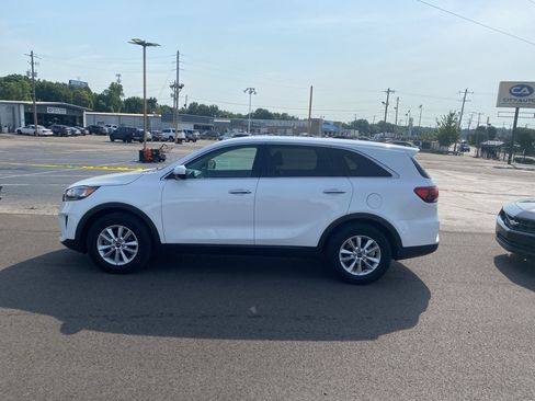 Used 2020 Kia Sorento FWD V6 image 1