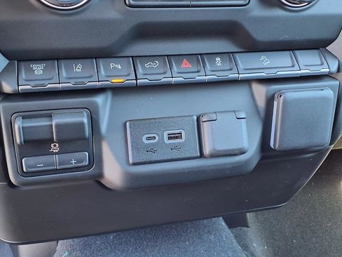 New 2026 Chevrolet Silverado 2500 Custom w/ Custom Value Package AWD/4WD image 16