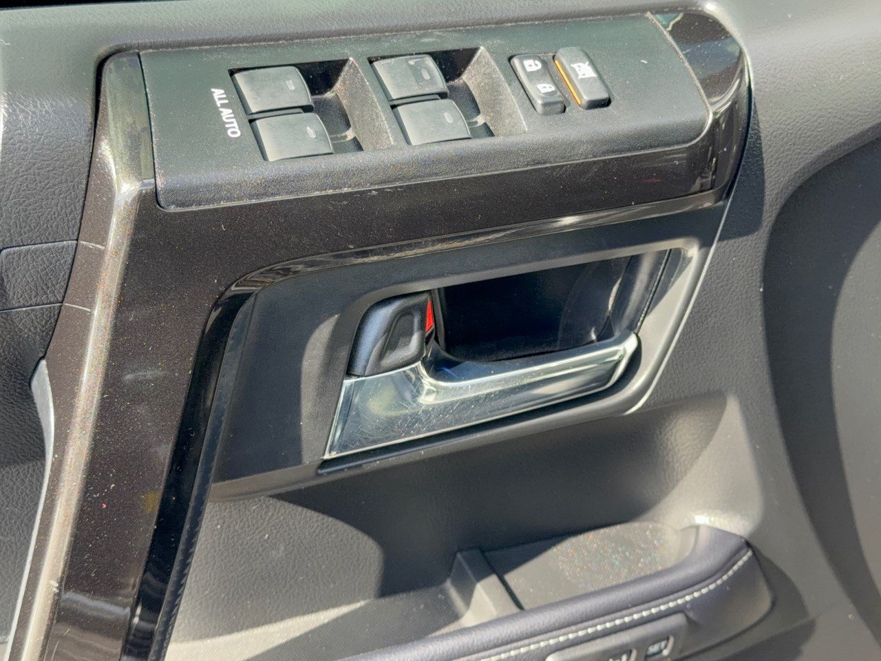 Used 2019 Toyota 4Runner Limited AWD/4WD image 15