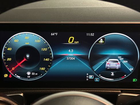 Used 2021 Mercedes-Benz GLB 250 image 23