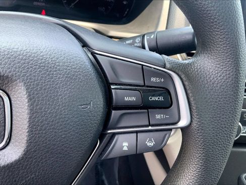 Used 2020 Honda Accord EX image 18