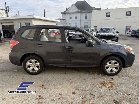Used 2014 Subaru Forester 2.5i image 9