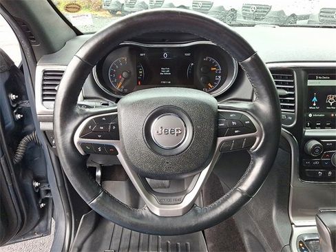 Used 2018 Jeep Grand Cherokee Altitude image 19