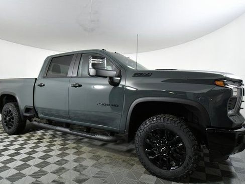 Used 2026 Chevrolet Silverado 2500 LT w/ Trail Boss Package image 9