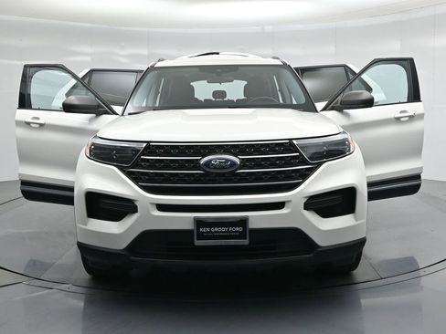 Used 2023 Ford Explorer XLT RWD image 33