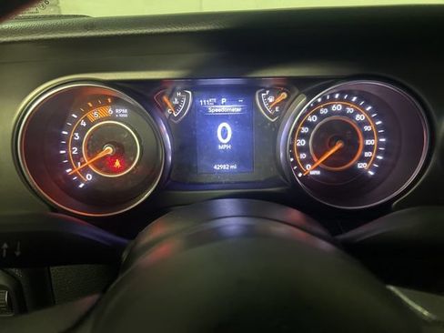 Used 2022 Jeep Wrangler Unlimited Sport AWD/4WD image 21