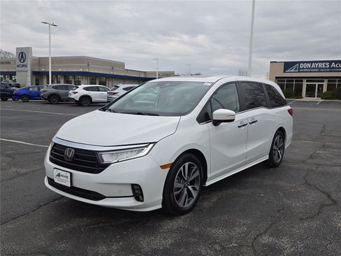 Used 2022 Honda Odyssey Touring image 2