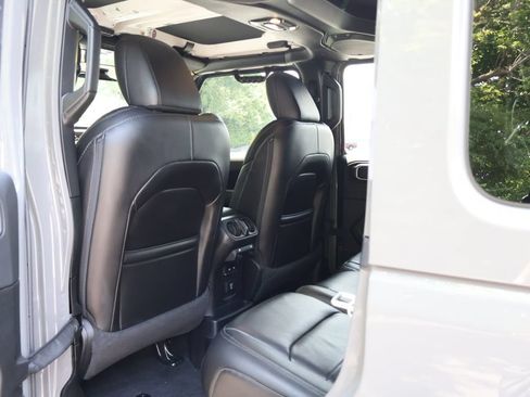 Used 2021 Jeep Wrangler Unlimited Sahara AWD/4WD image 45