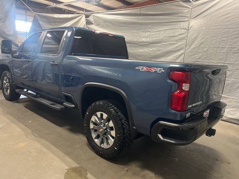 Used 2025 Chevrolet Silverado 2500 Custom w/ Custom Value Package AWD/4WD image 4