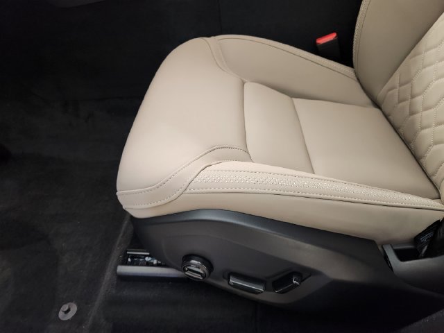 Used 2026 Volvo XC60 B5 Plus w/ Protection Package Premier AWD/4WD image 25